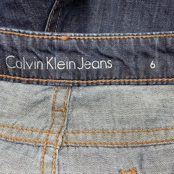 🎉Calvin Klein Jeans Dark Wash Denim Jean Shorts - Picture 3 of 7